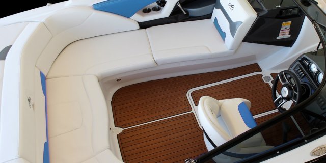 boat seating