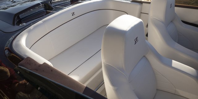 boat seating