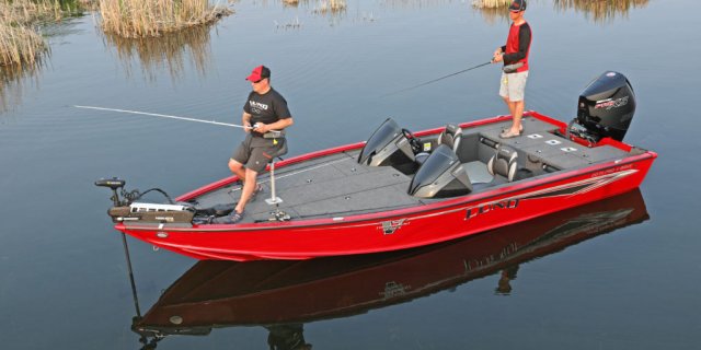 cruising boat