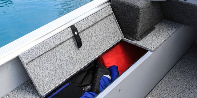 boat seating