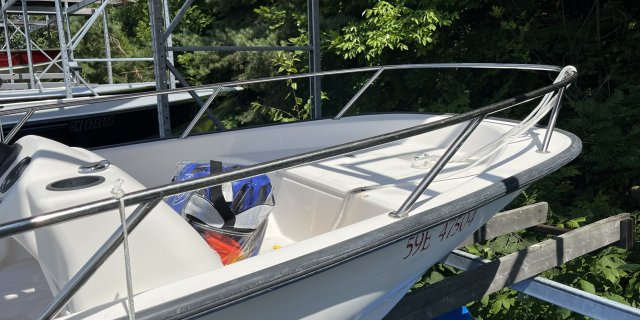 2004 Boston Whaler 130 SPORT